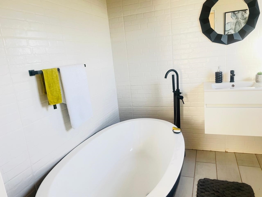 3 Bedroom Property for Sale in Kookrus Gauteng