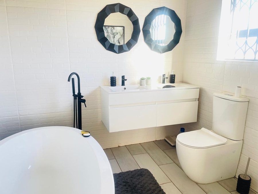 3 Bedroom Property for Sale in Kookrus Gauteng