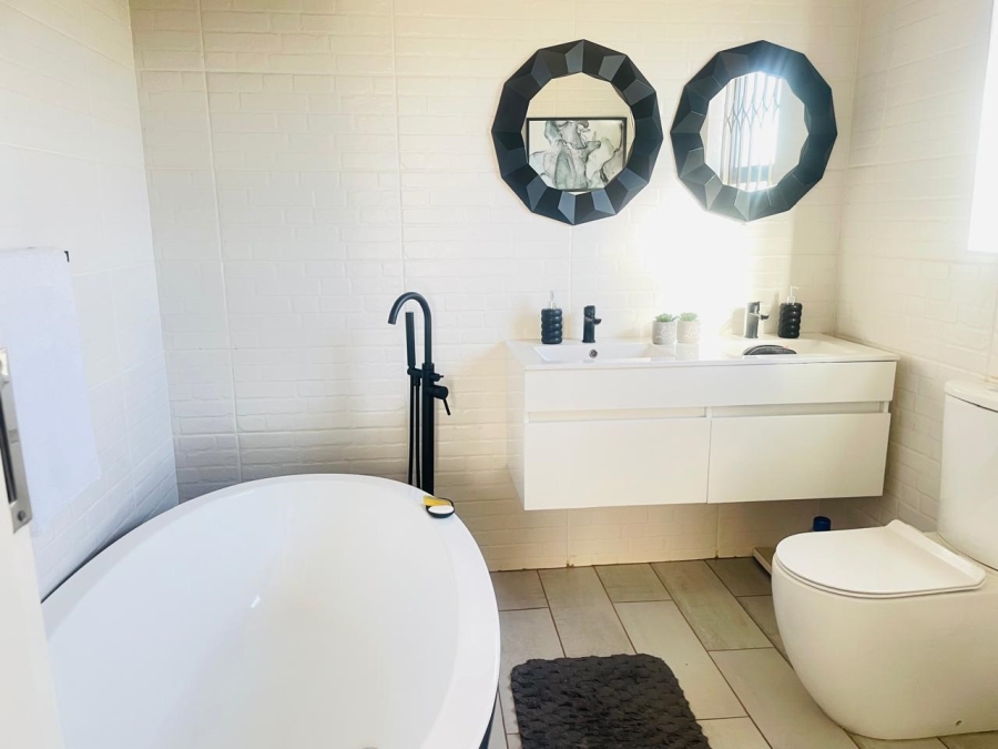 3 Bedroom Property for Sale in Kookrus Gauteng