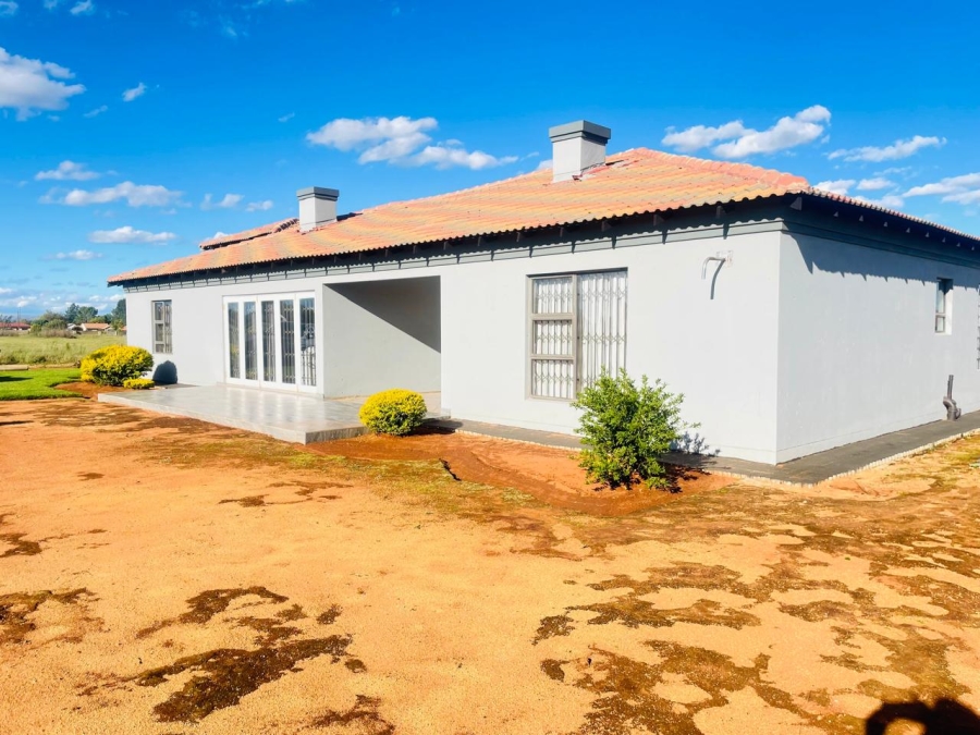 3 Bedroom Property for Sale in Kookrus Gauteng