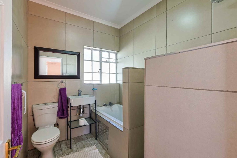 2 Bedroom Property for Sale in Garsfontein Gauteng