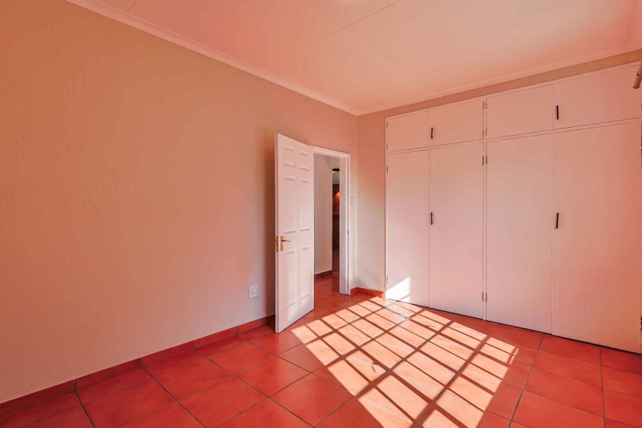 2 Bedroom Property for Sale in Garsfontein Gauteng