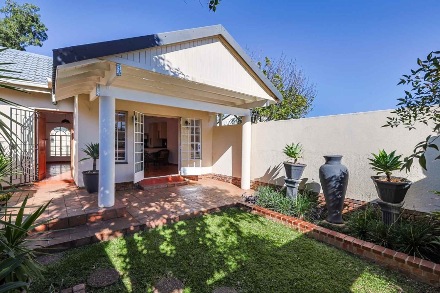 2 Bedroom Property for Sale in Garsfontein Gauteng