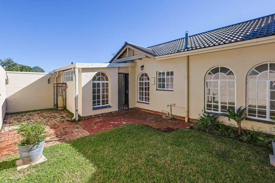 2 Bedroom Property for Sale in Garsfontein Gauteng