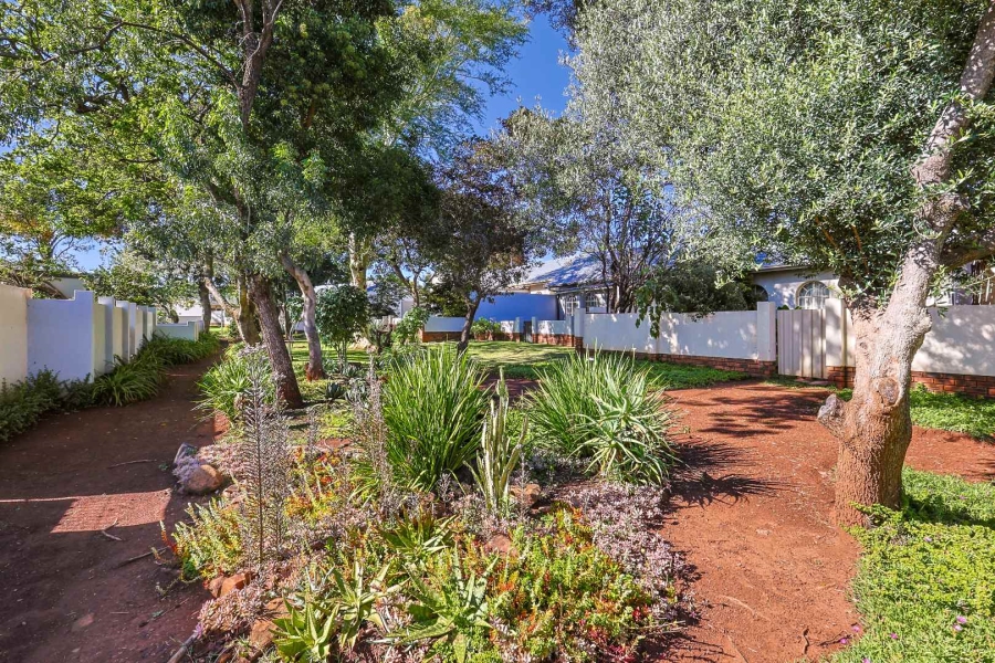 2 Bedroom Property for Sale in Garsfontein Gauteng