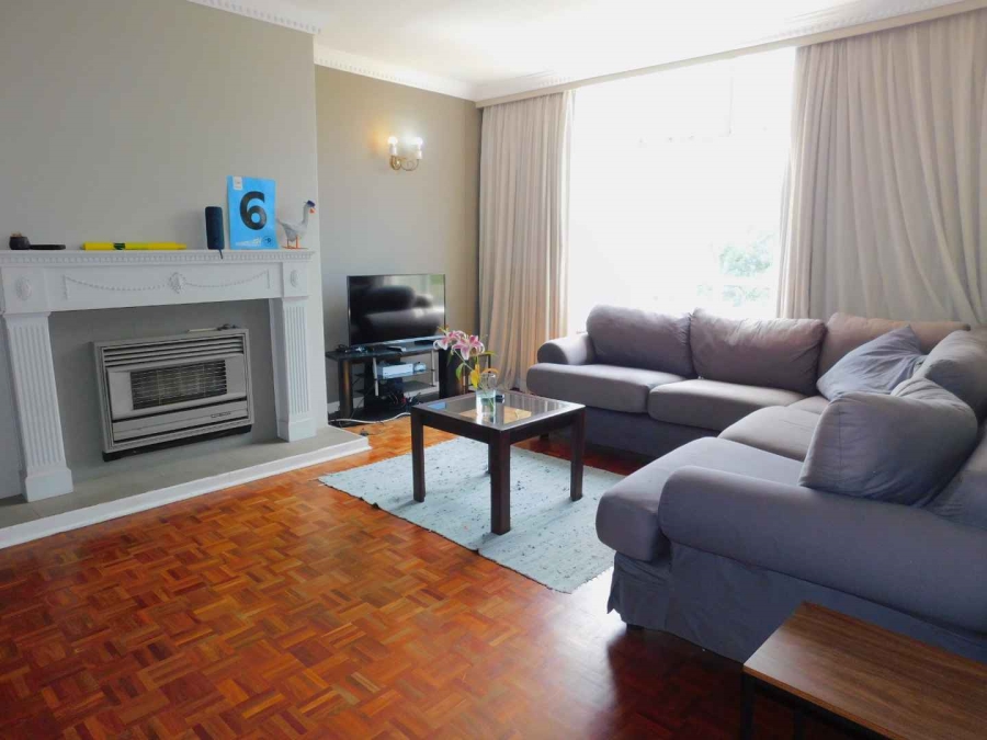 To Let 4 Bedroom Property for Rent in Illovo Gauteng