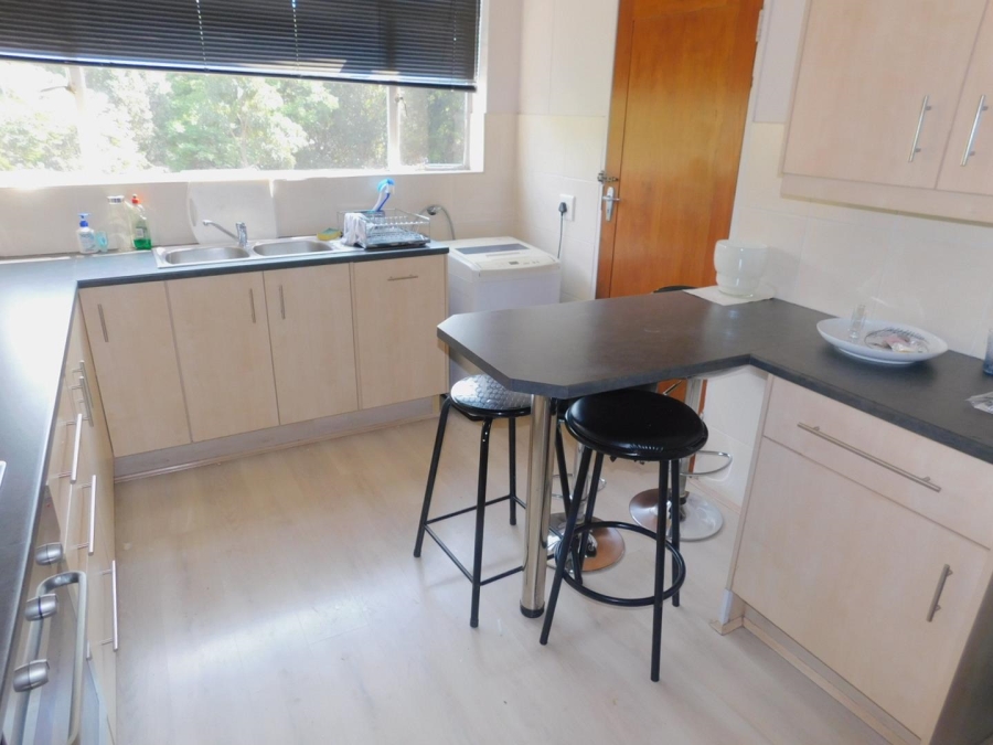 To Let 4 Bedroom Property for Rent in Illovo Gauteng