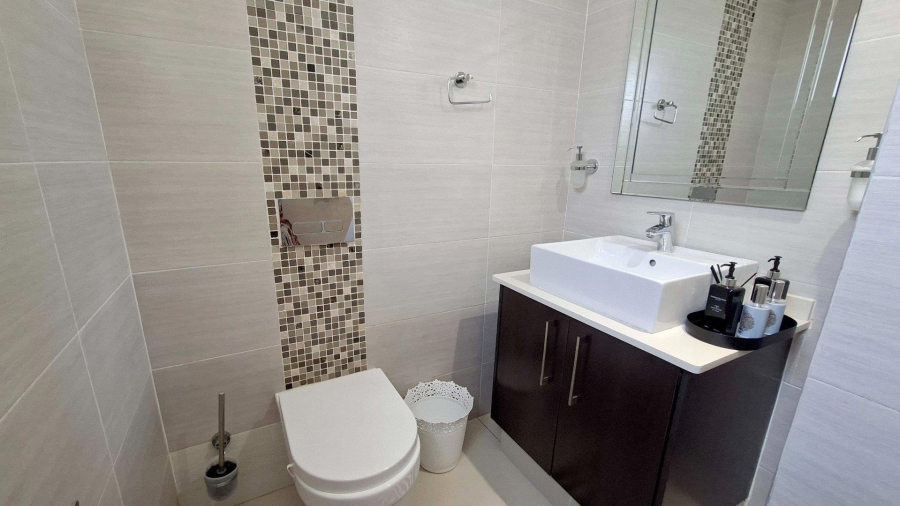 To Let 4 Bedroom Property for Rent in Edenburg Gauteng