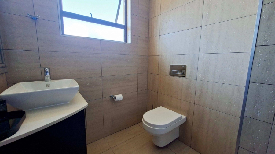 To Let 4 Bedroom Property for Rent in Edenburg Gauteng