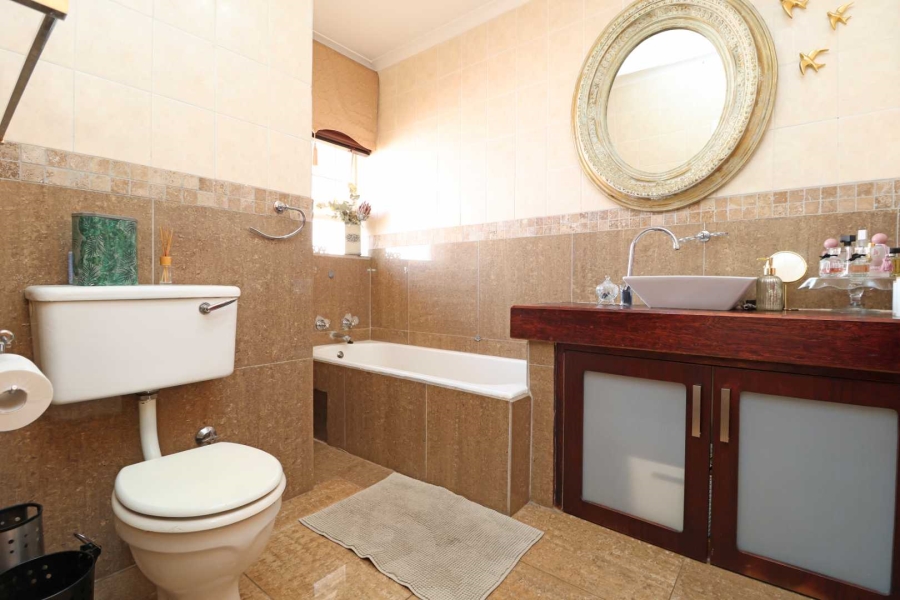 2 Bedroom Property for Sale in Greenhills Gauteng