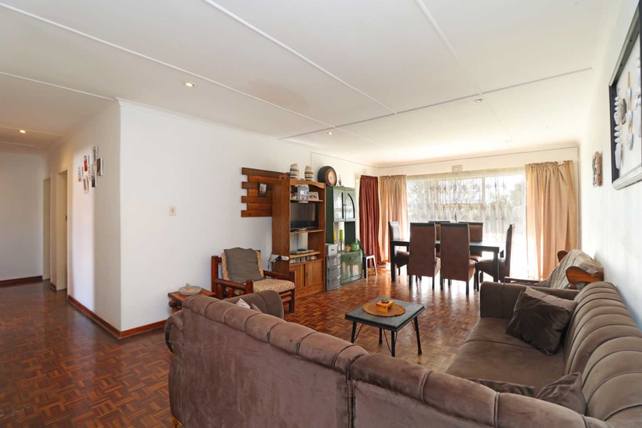 2 Bedroom Property for Sale in Greenhills Gauteng