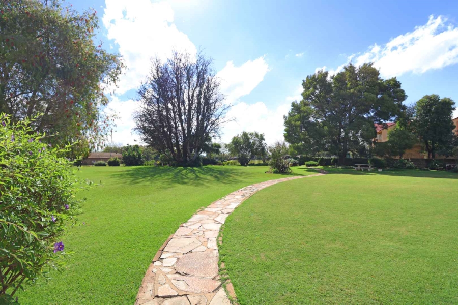 2 Bedroom Property for Sale in Greenhills Gauteng