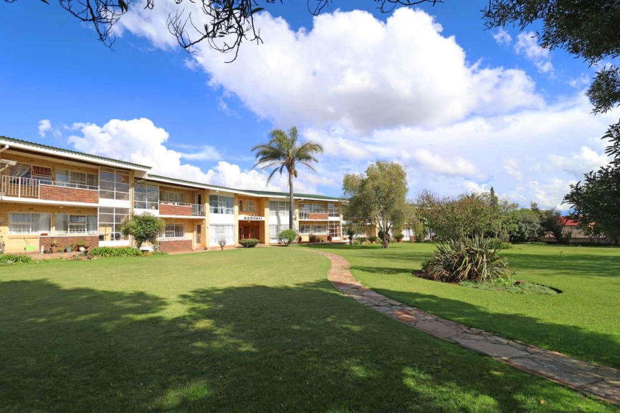 2 Bedroom Property for Sale in Greenhills Gauteng