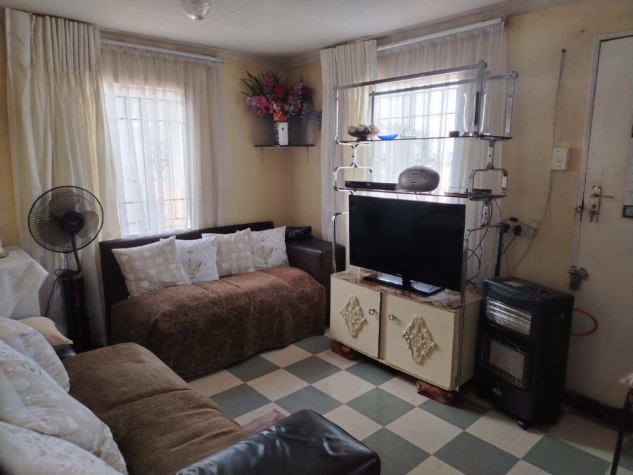 3 Bedroom Property for Sale in Lenasia Ext 13 Gauteng
