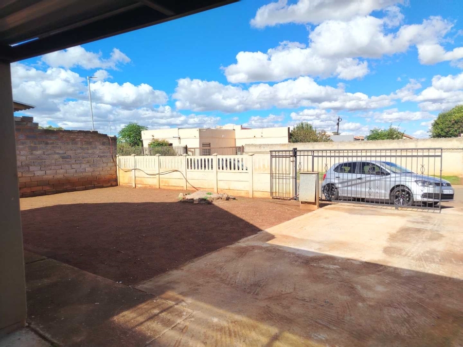 3 Bedroom Property for Sale in Lenasia Ext 13 Gauteng