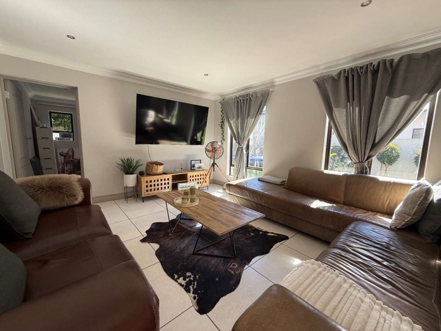 4 Bedroom Property for Sale in Newmark Estate Gauteng