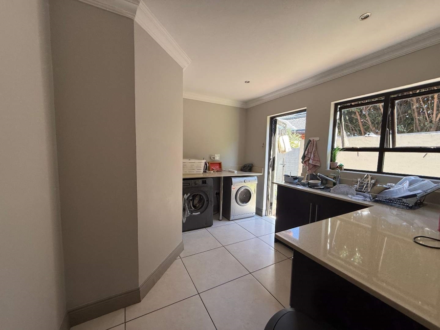 4 Bedroom Property for Sale in Newmark Estate Gauteng