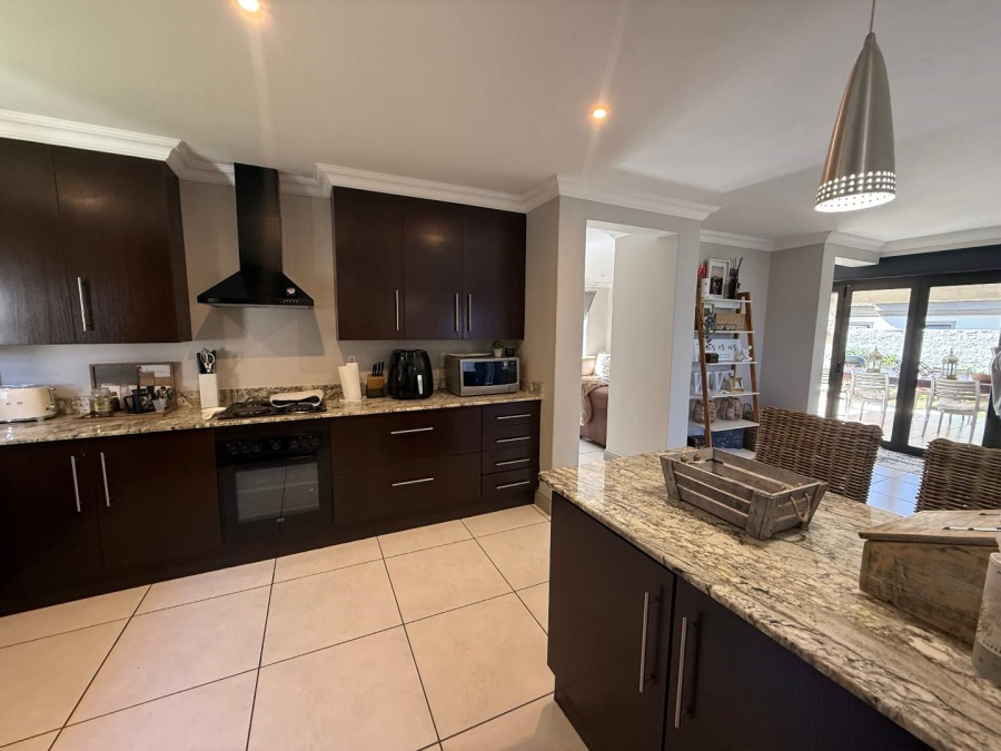 4 Bedroom Property for Sale in Newmark Estate Gauteng