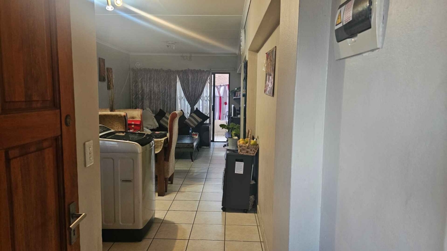 2 Bedroom Property for Sale in Albemarle Gauteng
