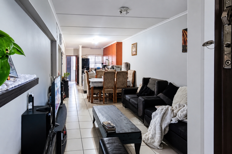 2 Bedroom Property for Sale in Albemarle Gauteng