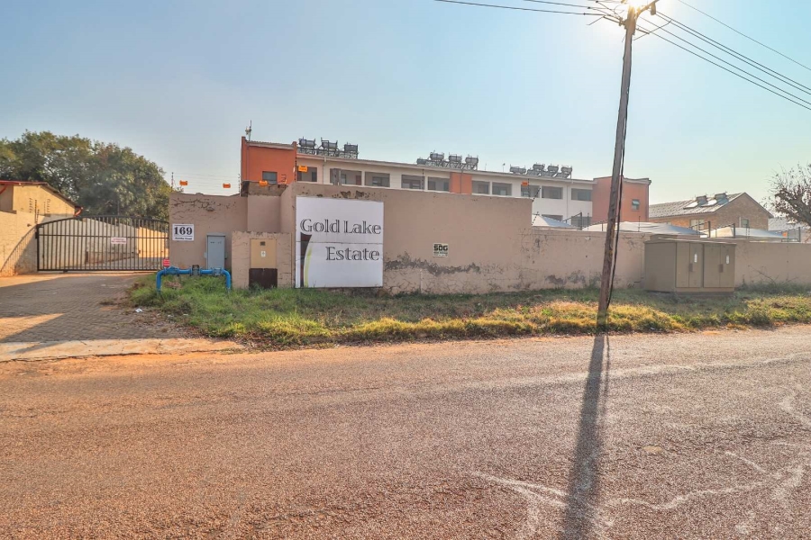 2 Bedroom Property for Sale in Albemarle Gauteng