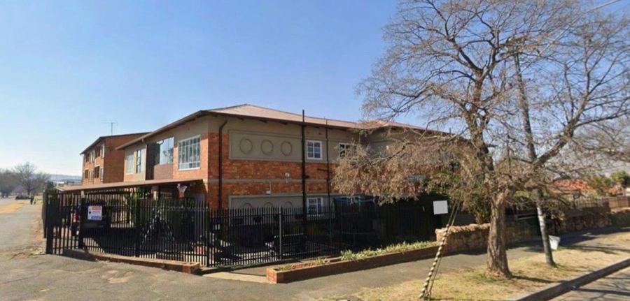 2 Bedroom Property for Sale in Roseacres Gauteng