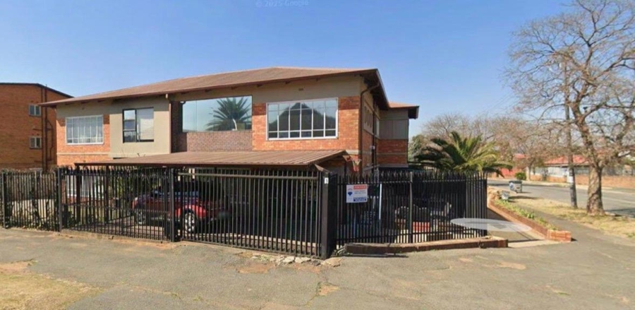 2 Bedroom Property for Sale in Roseacres Gauteng