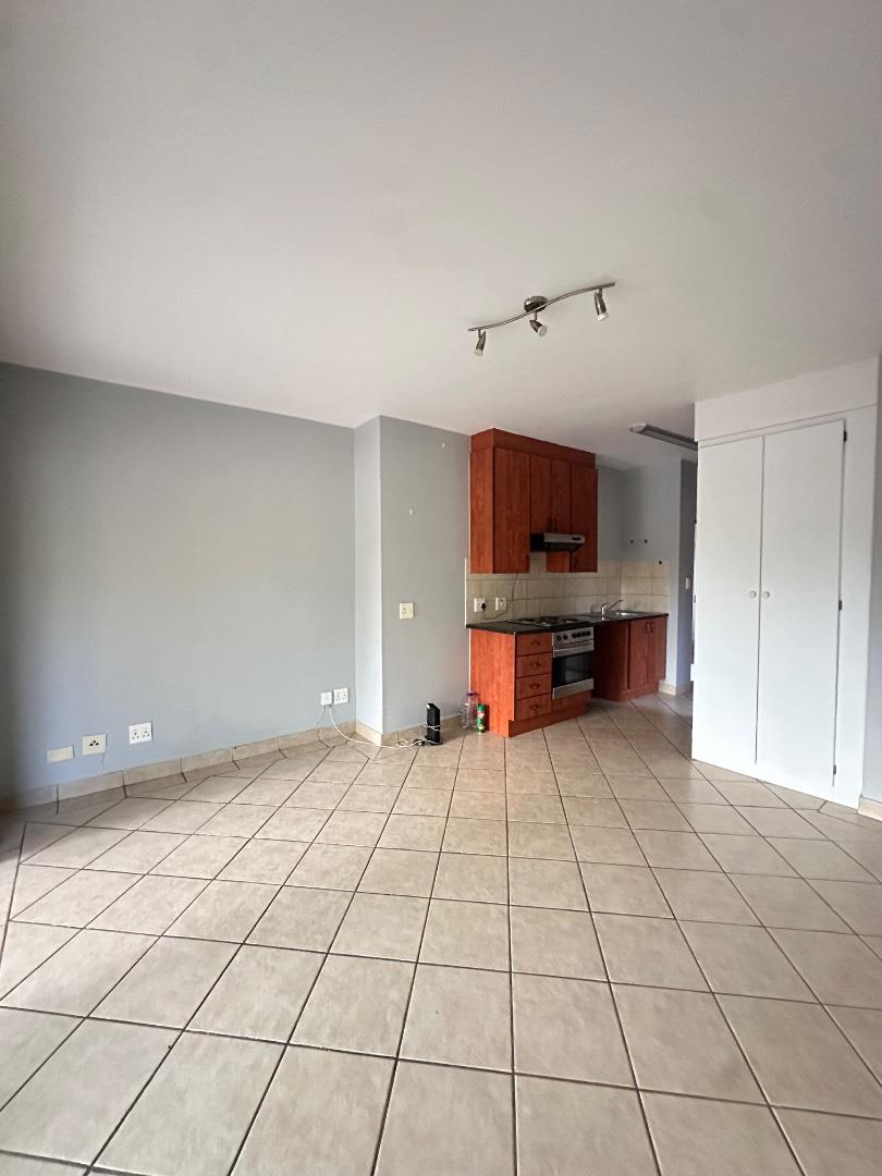1 Bedroom Property for Sale in Oukraal Estate Gauteng