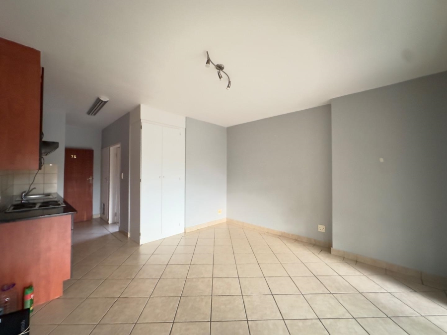 1 Bedroom Property for Sale in Oukraal Estate Gauteng