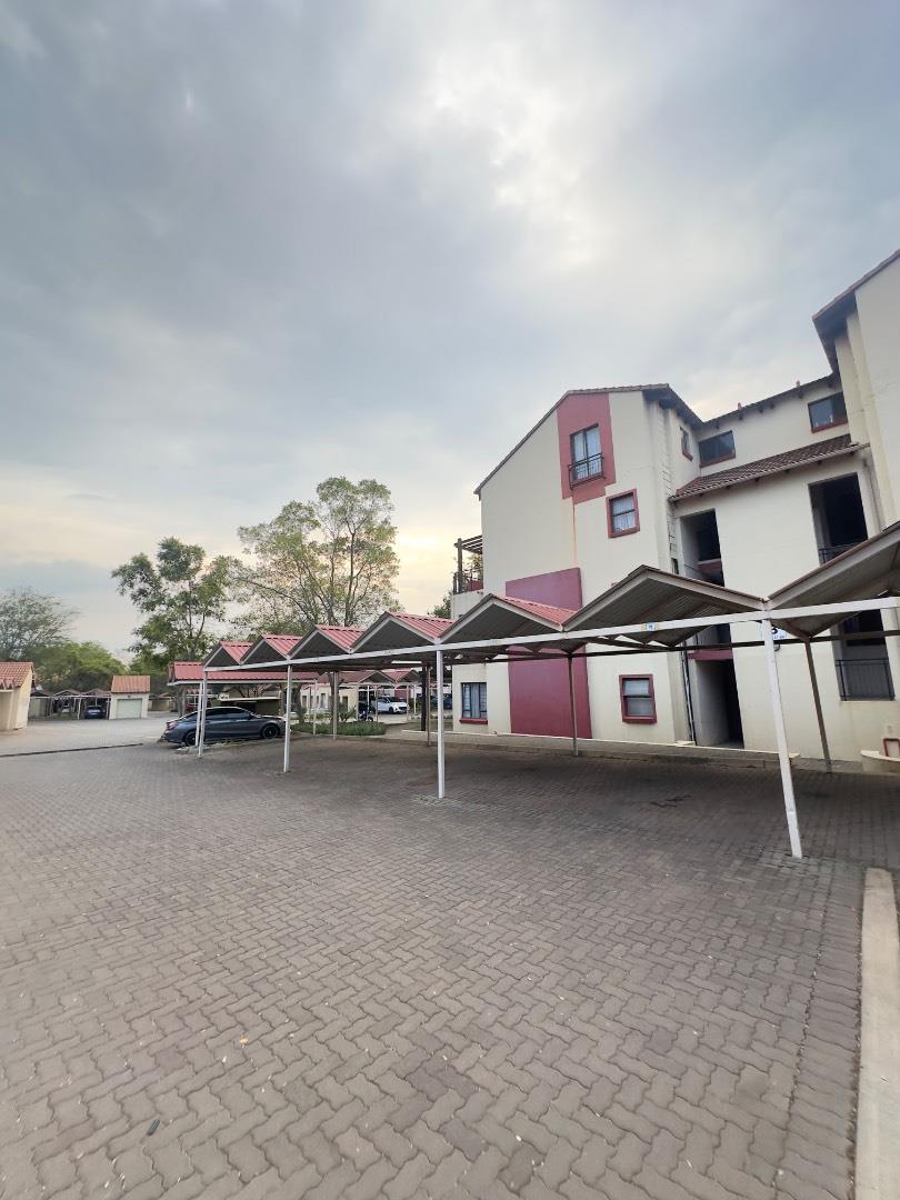 1 Bedroom Property for Sale in Oukraal Estate Gauteng