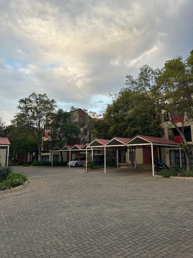 1 Bedroom Property for Sale in Oukraal Estate Gauteng