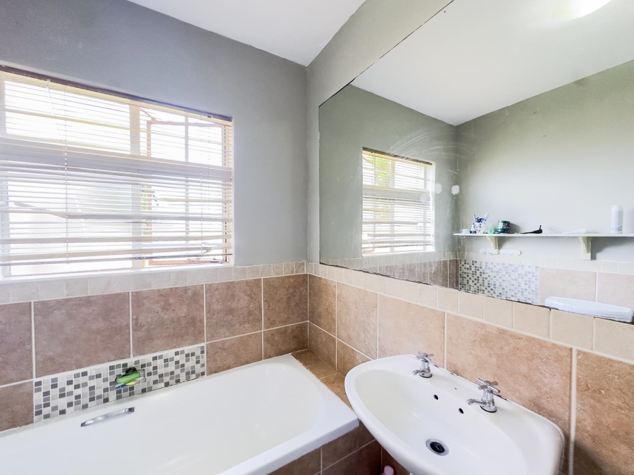2 Bedroom Property for Sale in Mooikloof Ridge Gauteng
