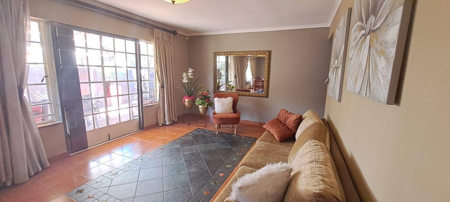 3 Bedroom Property for Sale in Brackendowns Gauteng