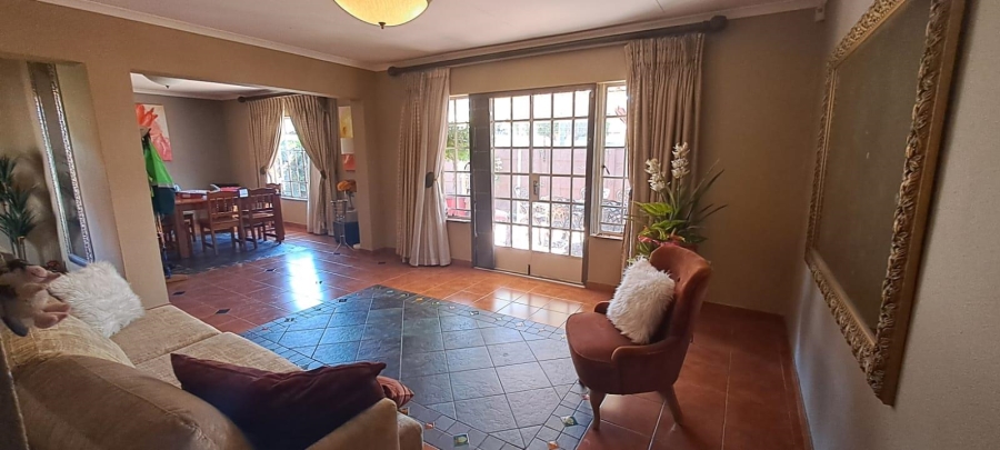 3 Bedroom Property for Sale in Brackendowns Gauteng
