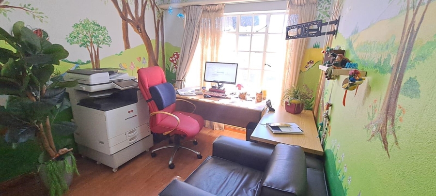 3 Bedroom Property for Sale in Brackendowns Gauteng