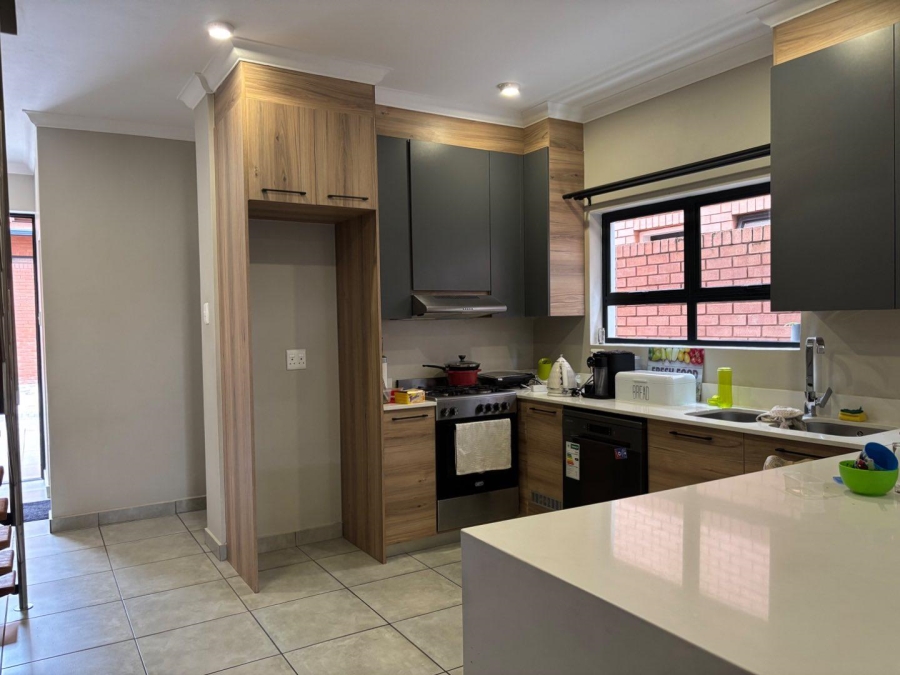 2 Bedroom Property for Sale in Six Fountains Residential Estate Gauteng