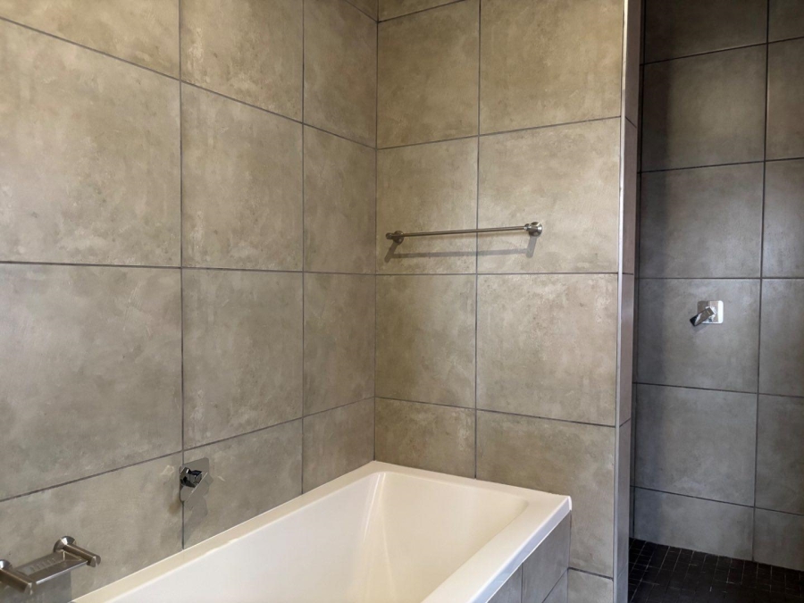 2 Bedroom Property for Sale in Six Fountains Residential Estate Gauteng