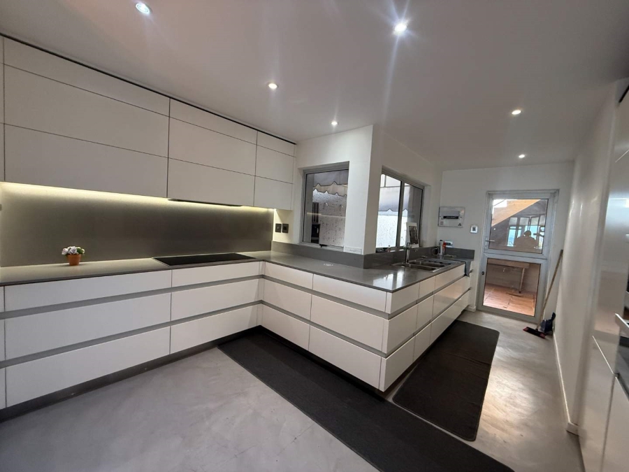 To Let 3 Bedroom Property for Rent in Northcliff Gauteng