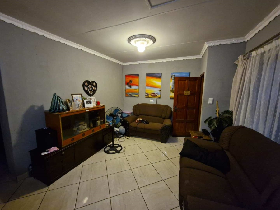 To Let 1 Bedroom Property for Rent in Kilner Park Gauteng