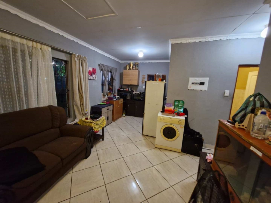 To Let 1 Bedroom Property for Rent in Kilner Park Gauteng