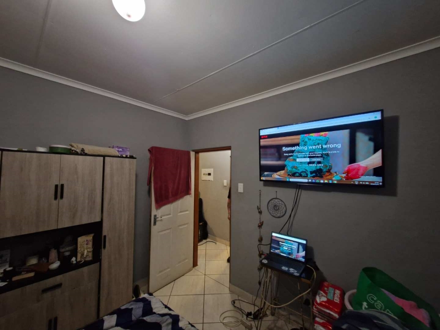 To Let 1 Bedroom Property for Rent in Kilner Park Gauteng