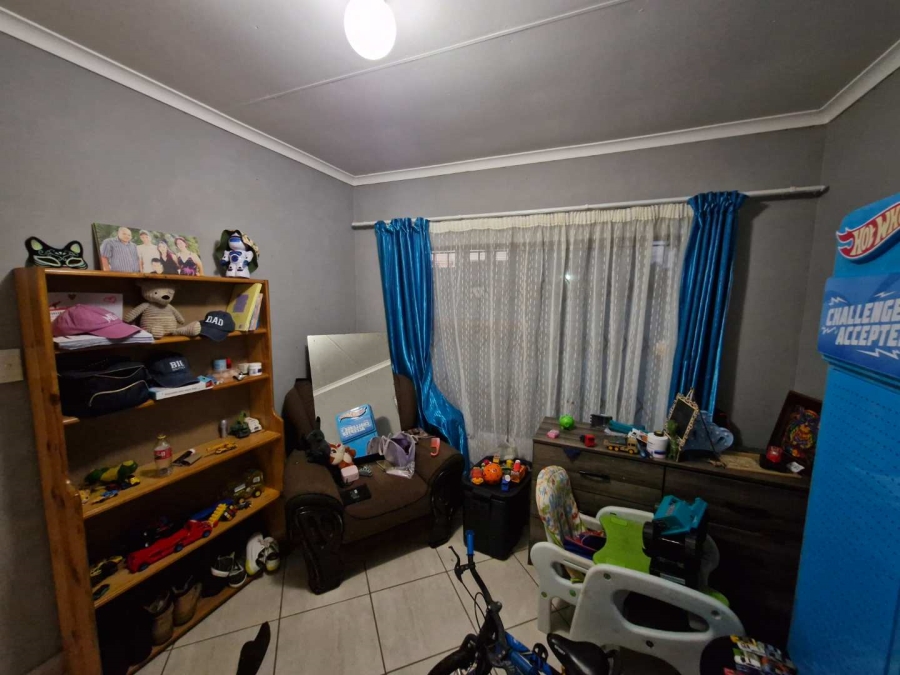 To Let 1 Bedroom Property for Rent in Kilner Park Gauteng