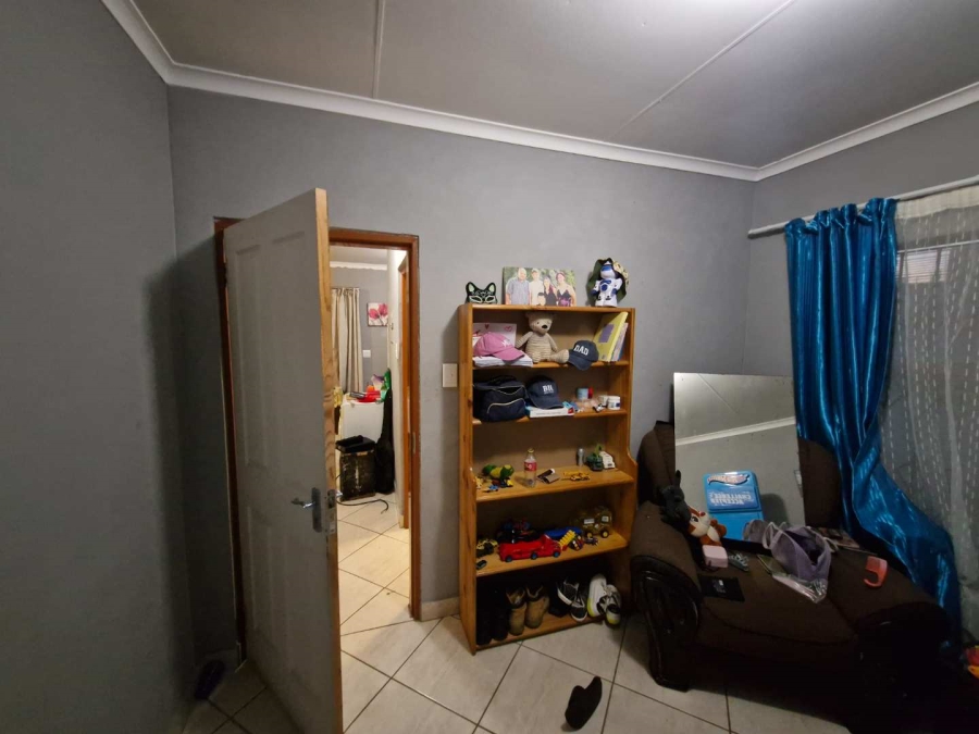 To Let 1 Bedroom Property for Rent in Kilner Park Gauteng