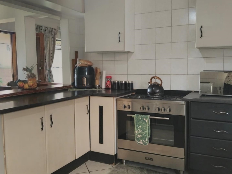 3 Bedroom Property for Sale in Verwoerdpark Gauteng