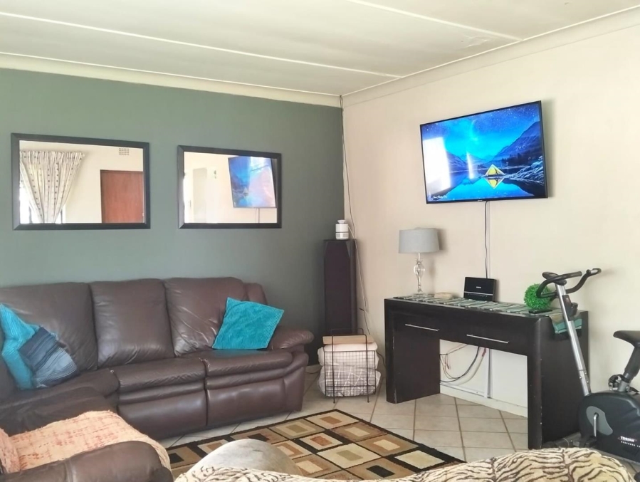 3 Bedroom Property for Sale in Verwoerdpark Gauteng