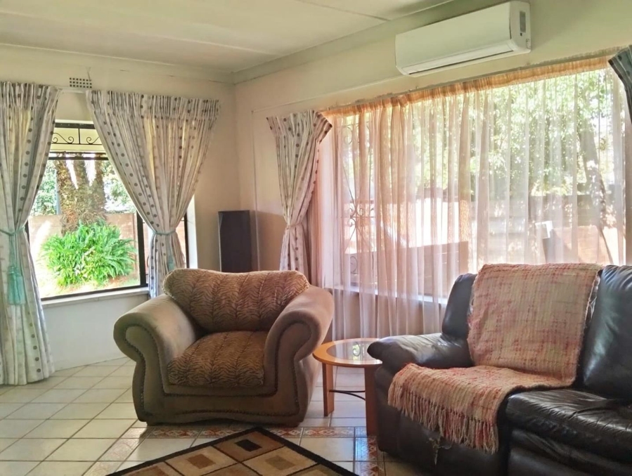 3 Bedroom Property for Sale in Verwoerdpark Gauteng