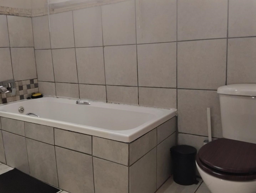 3 Bedroom Property for Sale in Verwoerdpark Gauteng