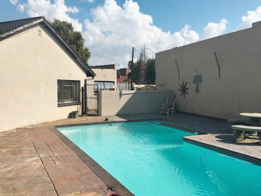 3 Bedroom Property for Sale in Verwoerdpark Gauteng