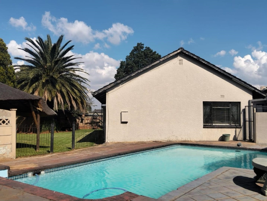 3 Bedroom Property for Sale in Verwoerdpark Gauteng