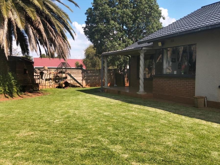 3 Bedroom Property for Sale in Verwoerdpark Gauteng